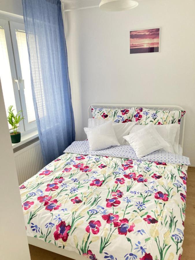 Apartament Uznamska Ambasada 슈비노우이스쳬 외부 사진